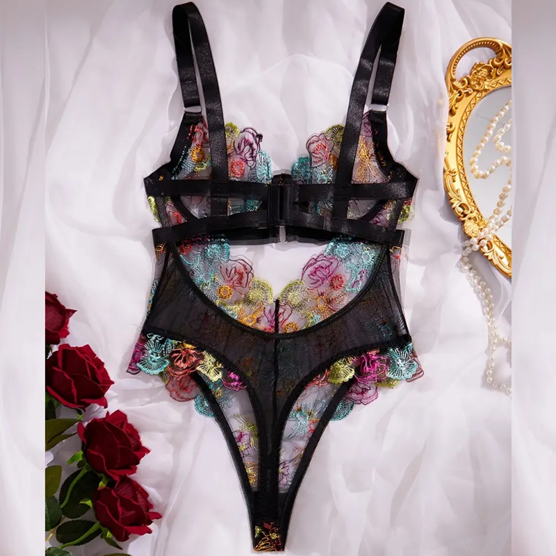 Body transparente de tanga sin espalda.