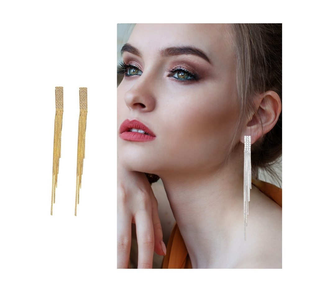 Aretes Con Diamantes De Imitación Pendiente Elegante Largo plateados.