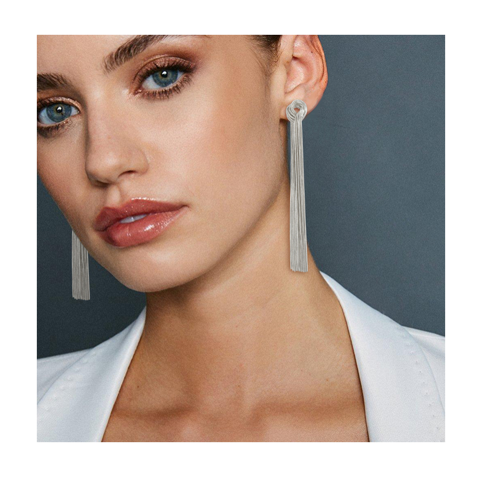 Aretes Elegantes Con Vidriantes plateados.