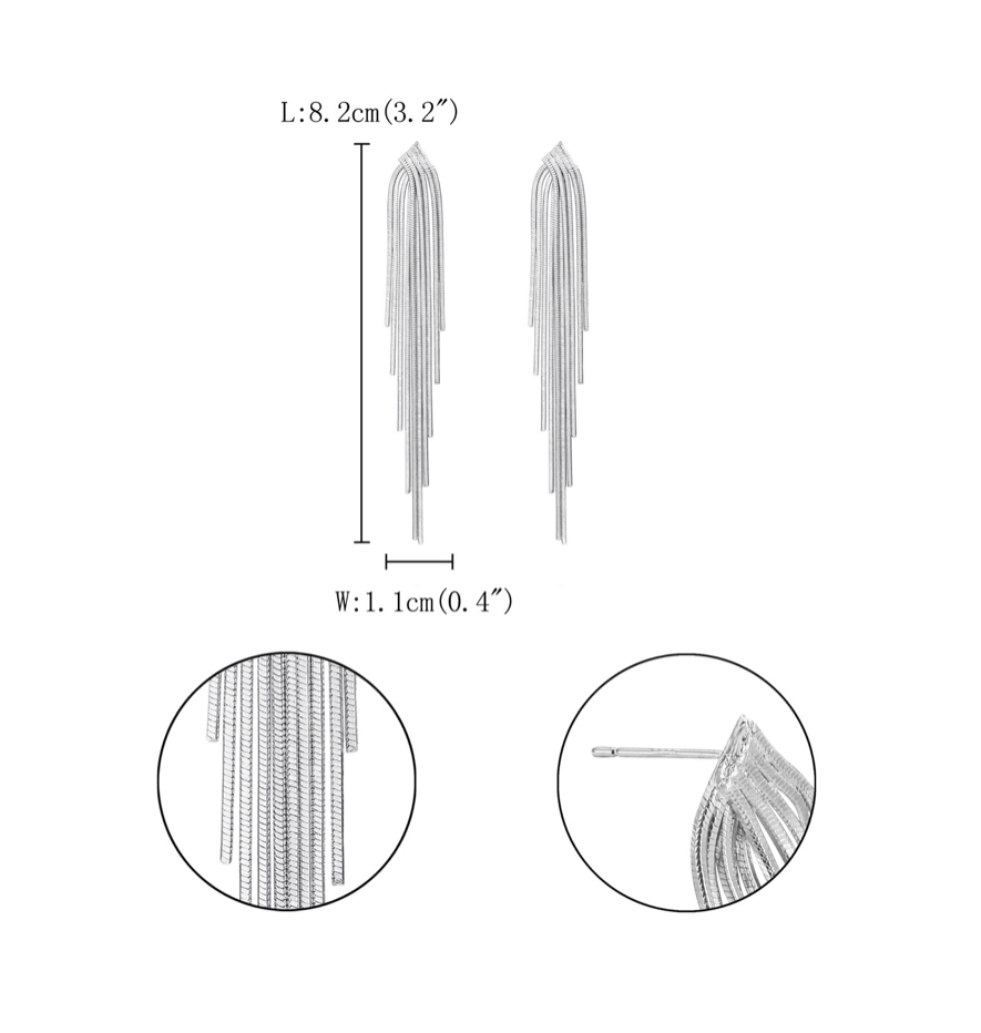 Aretes Elegantes con caída plateados .