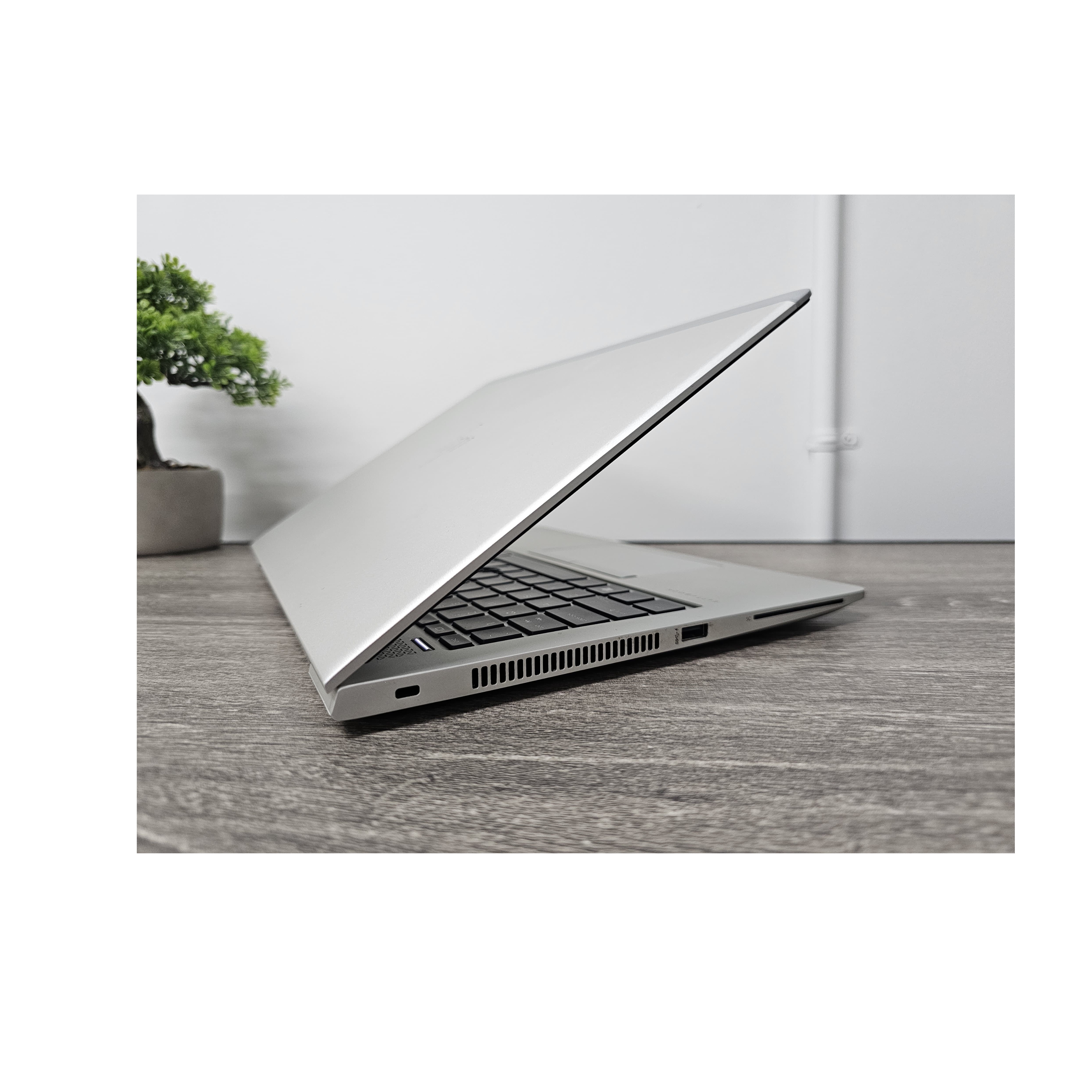 Laptop Hp Elitebook Core I5 8va 16 Ram 512ssd Pantalla Touch