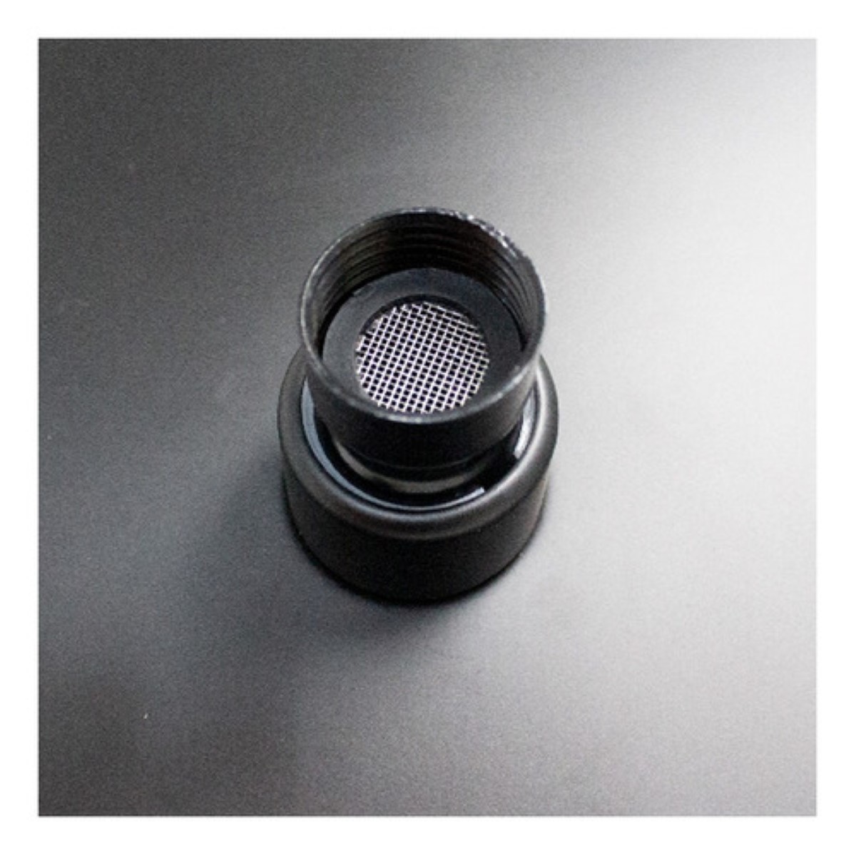 "Regadera Cuadrada 20cm Negra Con Tubo 50cm Y Manerales Negro "