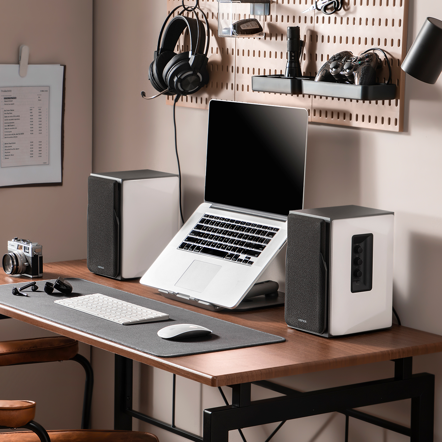 Bocinas EDIFIER R1380DB Color Blanco