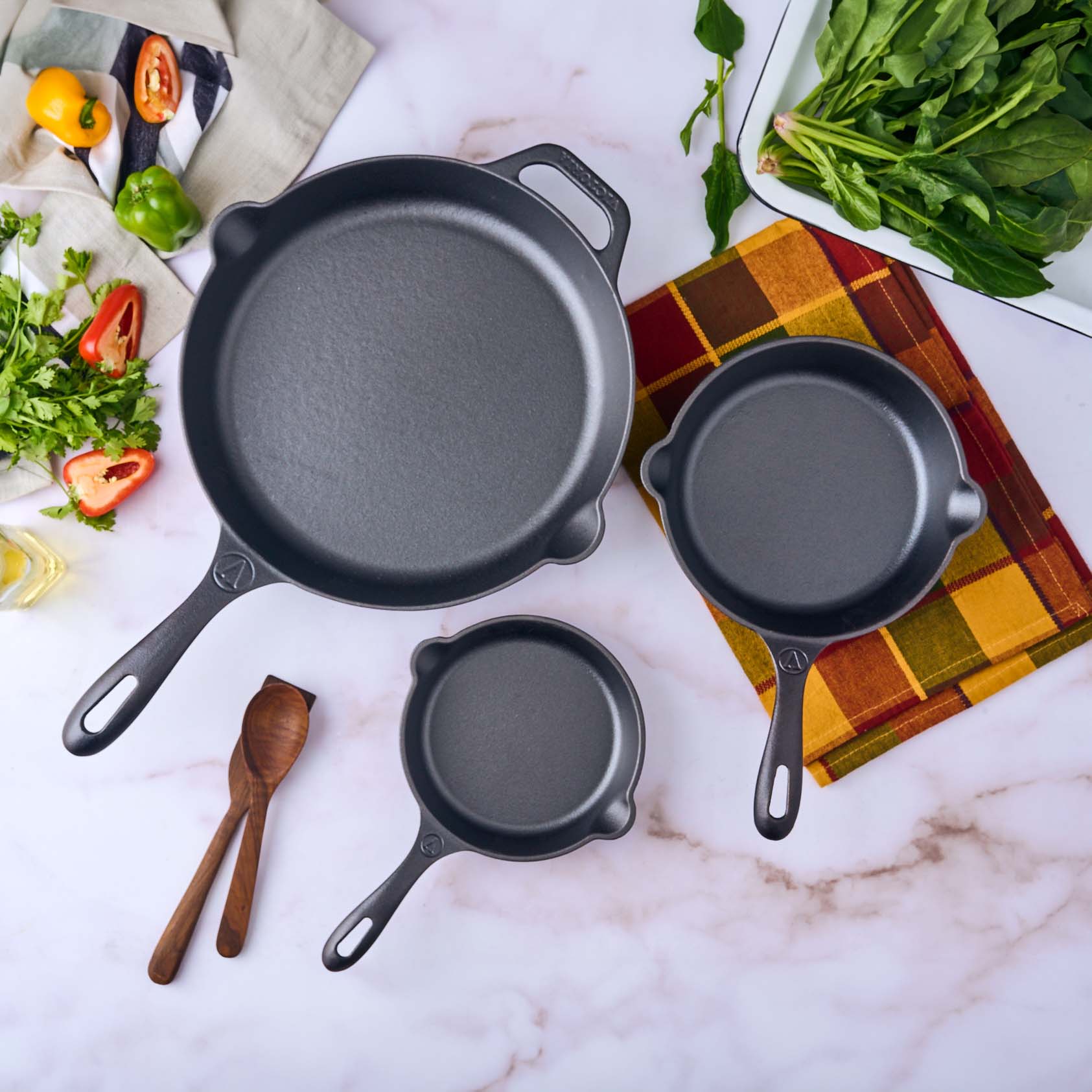 VICTORIA Combo x 3 Sartenes de 16 CM, 20 CM y 25 CM de Hierro Fundido Esmaltado