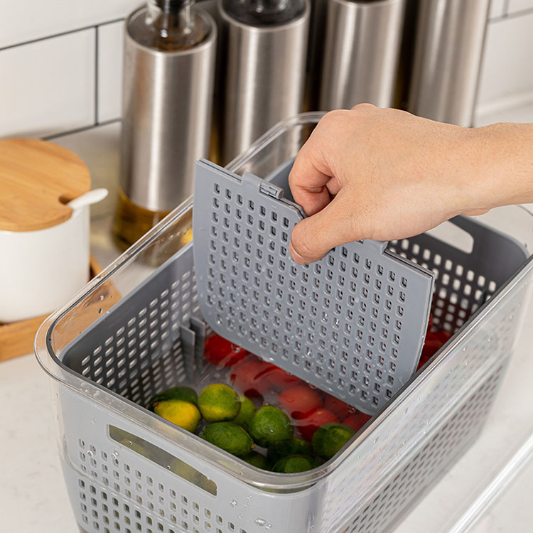 Set de 3 contenedores para alimentos con rejilla.