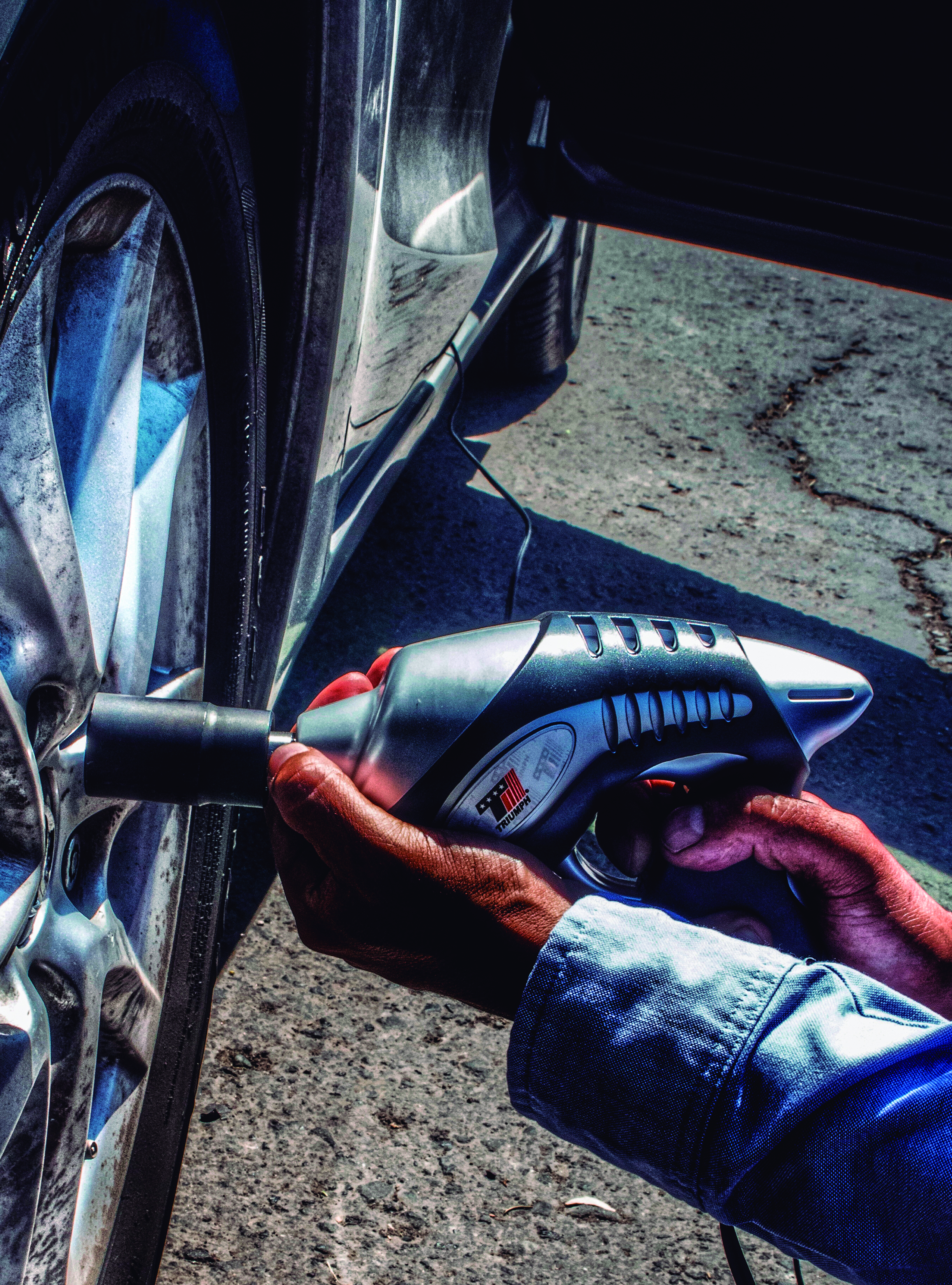 LLAVE IMPACTO PARA AUTOMÓVILES TRIUMPH 12 VOLTS 