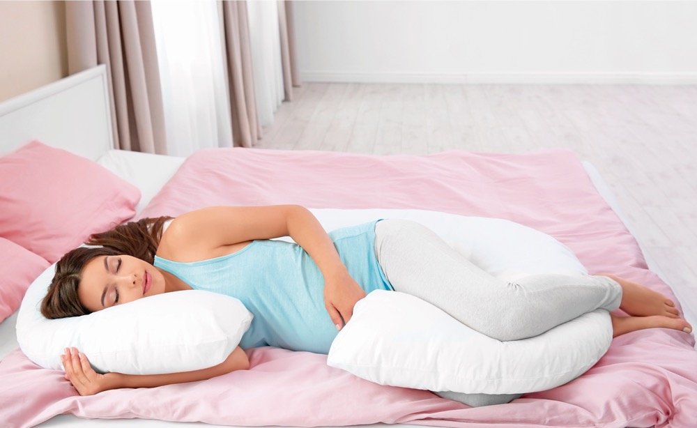 Chiqui Mundo Almohada de Embarazo Blanca.