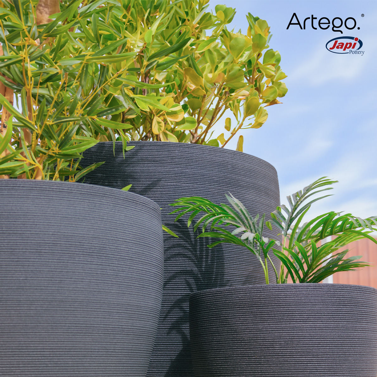 Macetas modernas set de 3 piezas BIG SIZE para exteriores grande ORBITA de Polietileno ultra ligera Artego Japi