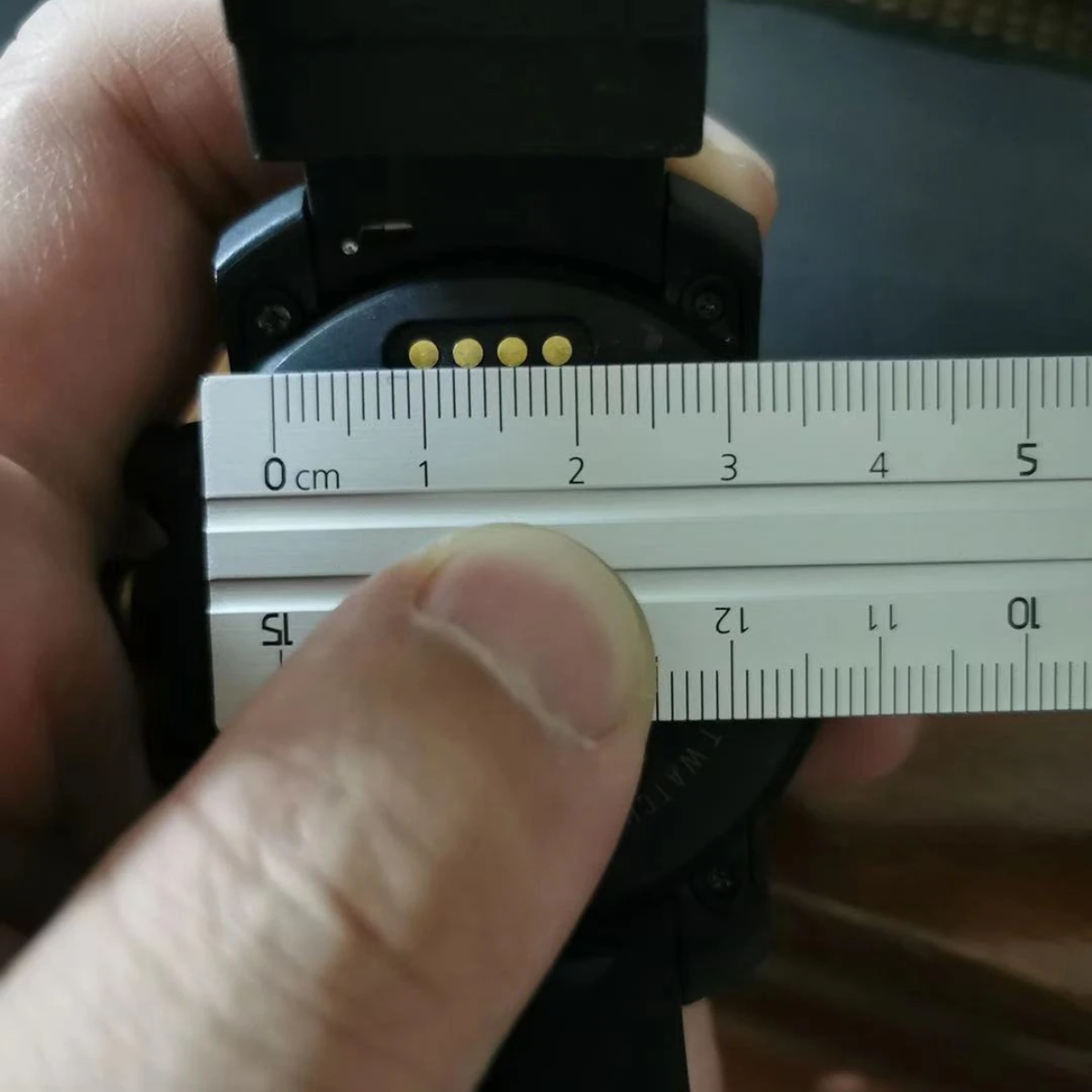 Cargador Magnético Para Smart Watch Reloj Inteligente 4 Pines 9 Mm. En forma de T.