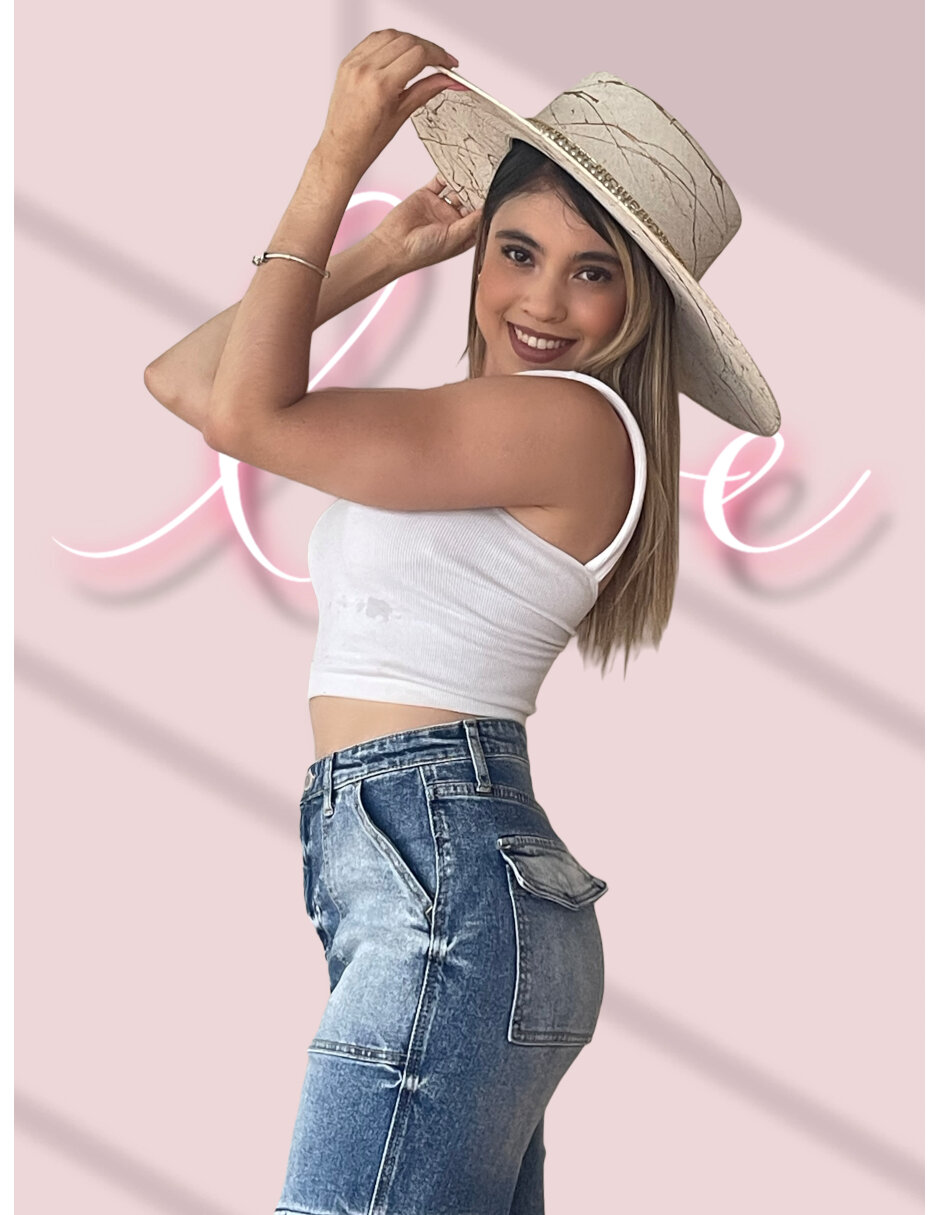 Sombrero para mujer de palma fina ARD estilo cordobes decorado con detalles graffiti y cadenas doradas