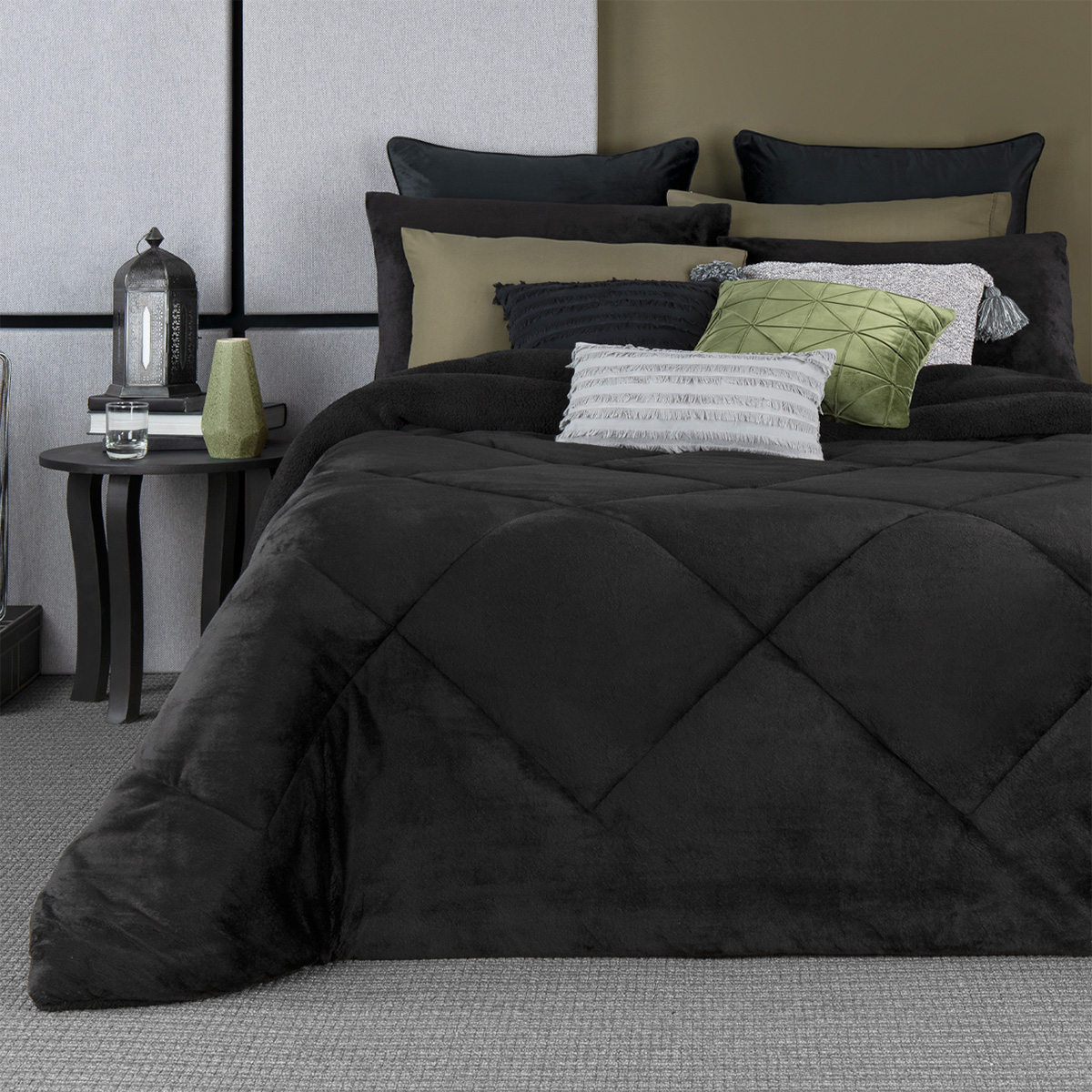 Cobertor con Borrega Jumbo Matrimonial Edredón de Máxima Suavidad - Montero ESQUIMAL.