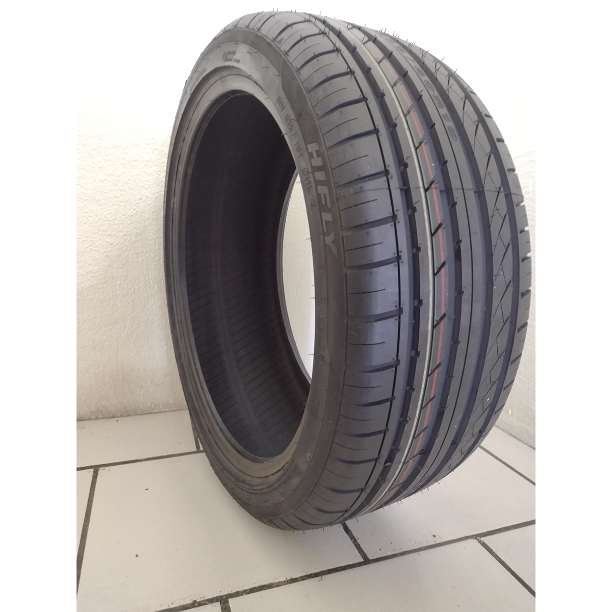 LLANTA 195/55R16 HIFLY HF805 91V.