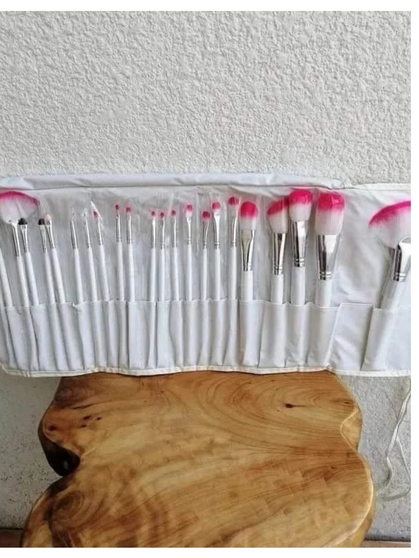 Set de 24 brochas de maquillaje pinceles para sombras de ojos con estuche incluido