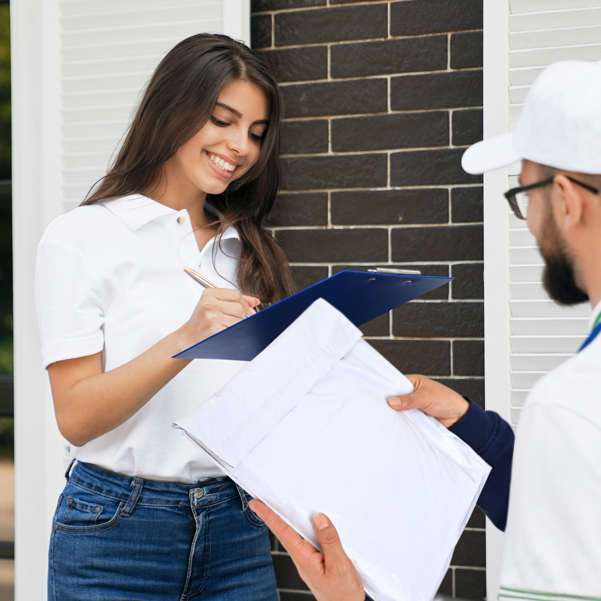 Paquete de 100 Piezas Bolsa Sobre Para Paquetería 30 X 40 Cm Tamaño MEDIANO  Envíos E-Commerce, Mensajería, Adhesivo, Poly Plástico Resistente, Impermeable MOD:A023