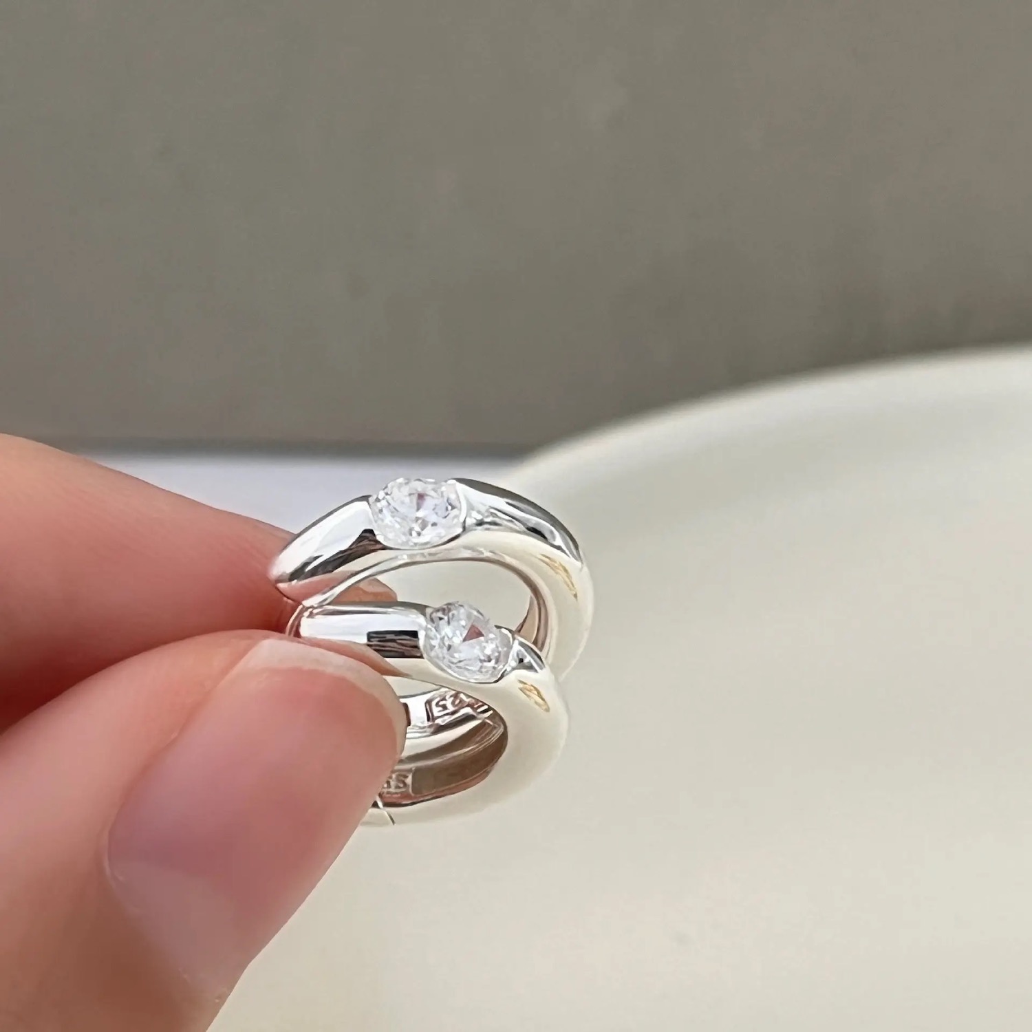 Aretes De Plata 925 Arracadas Huggies Zirconias Mujer Regalo.
