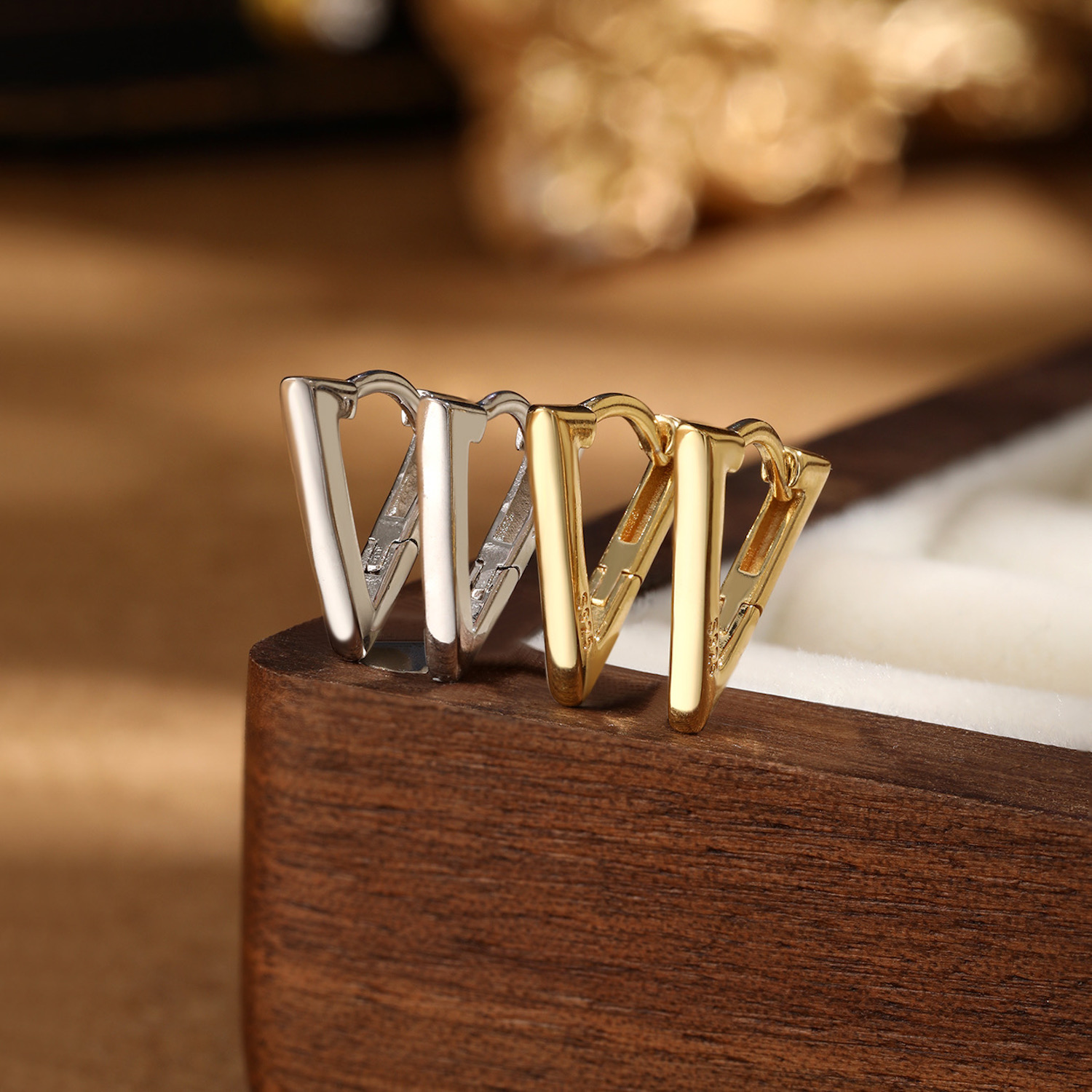 Aretes De Plata 925 Oro 18k Triangulares Flecha Moda.