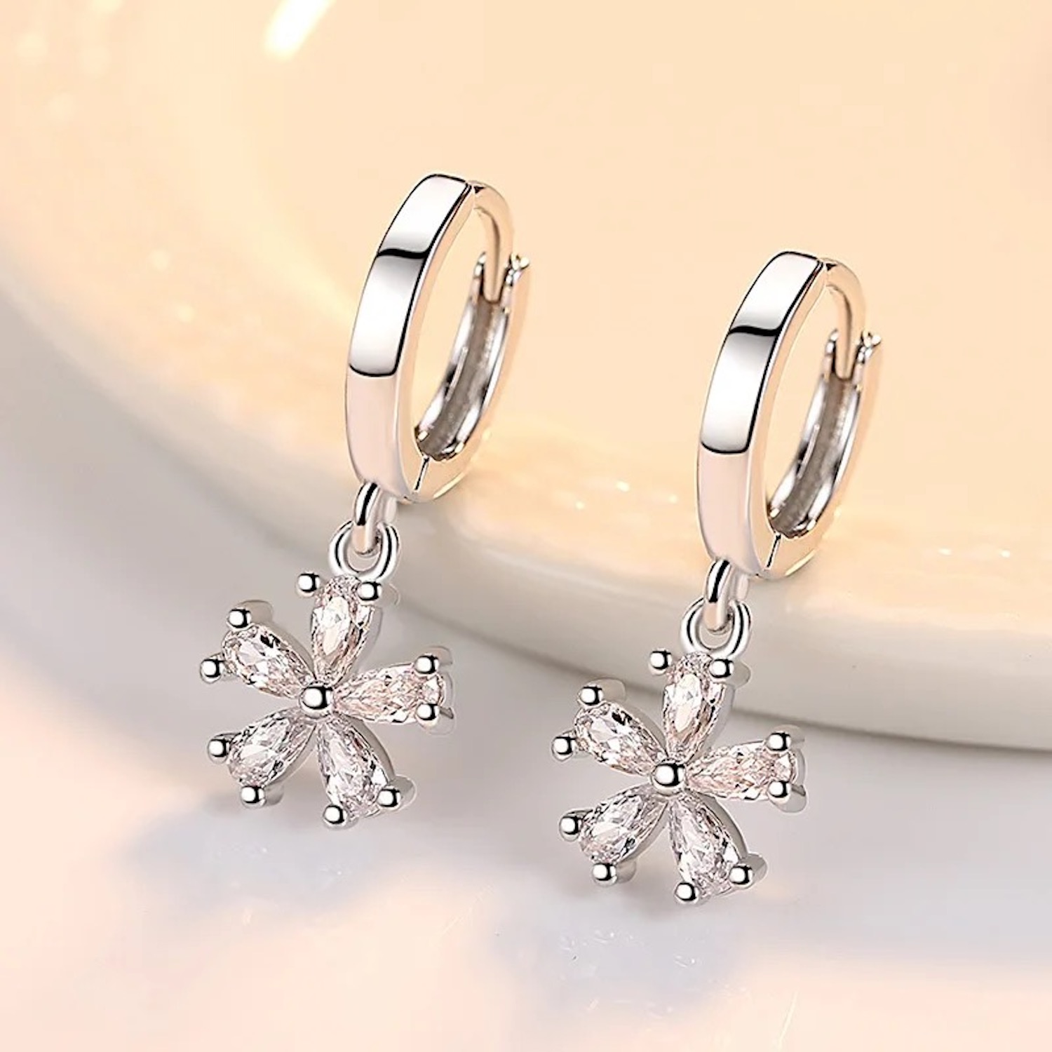 Aretes De Plata 925 Flor Con Zirconias Mujer Regalo Piercing.