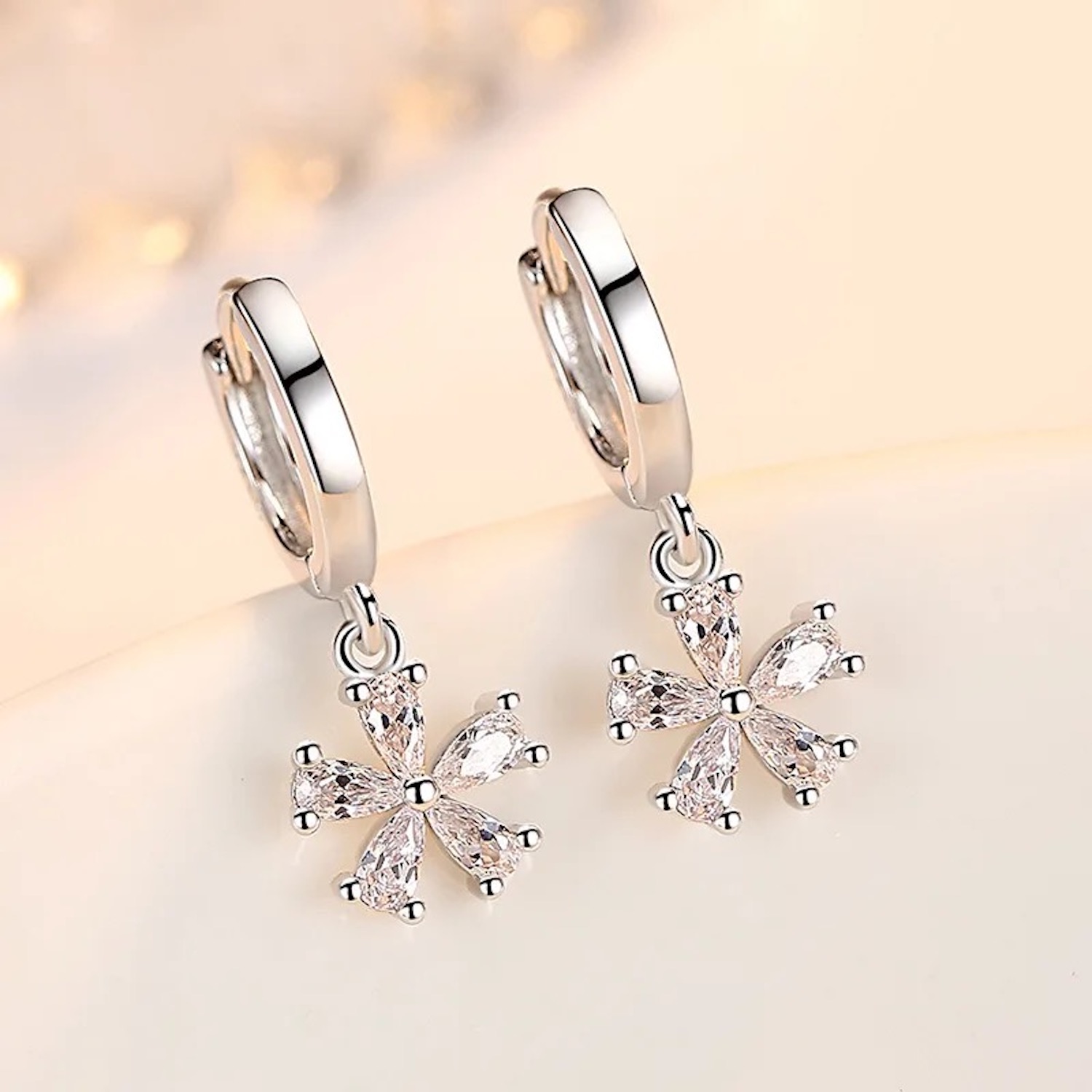 Aretes De Plata 925 Flor Con Zirconias Mujer Regalo Piercing.
