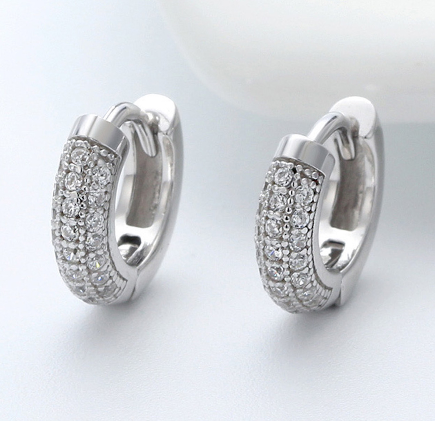 Aretes De Plata 925 Arracadas Huggies Zirconias 10mm.