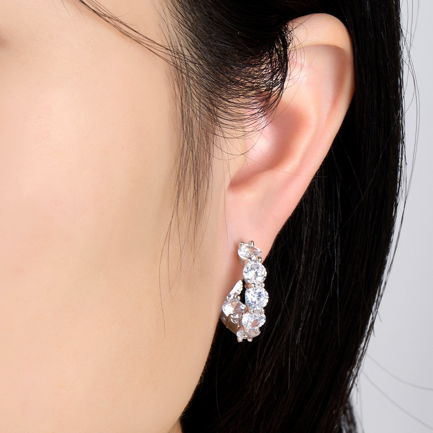 Aretes De Plata 925 Huggies Con Zirconias Arracadas Mujer.