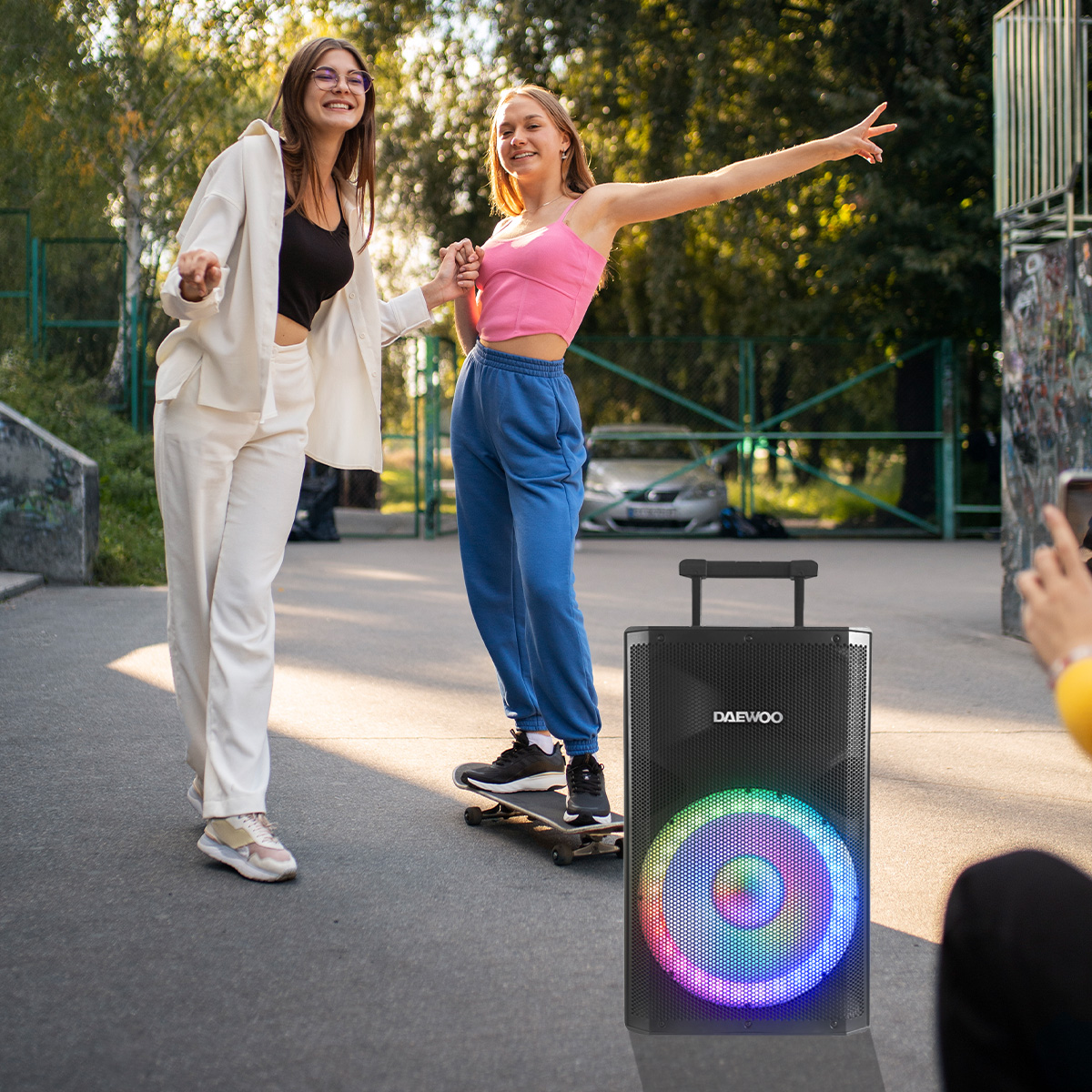 Bocina Bafle 15" Dw-Xpro Daewoo Bluetooth Tws Con Tripié Y Micrófono