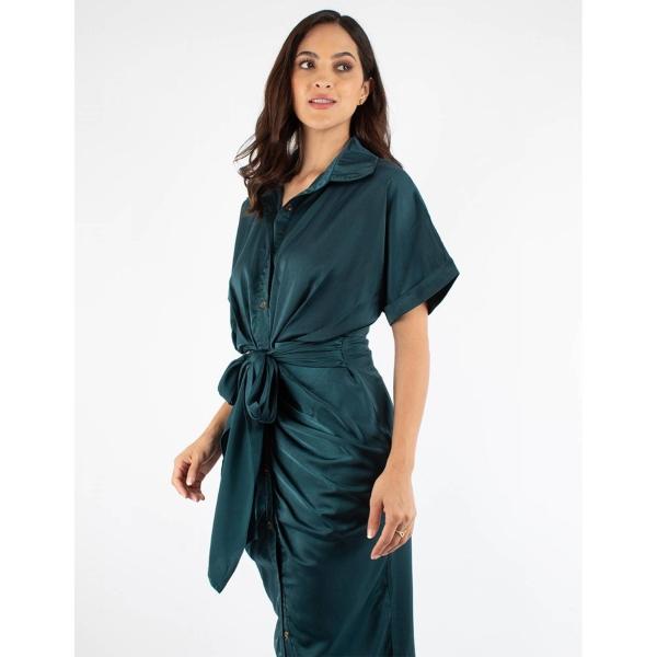 Vestido camisero satinado drapeado 