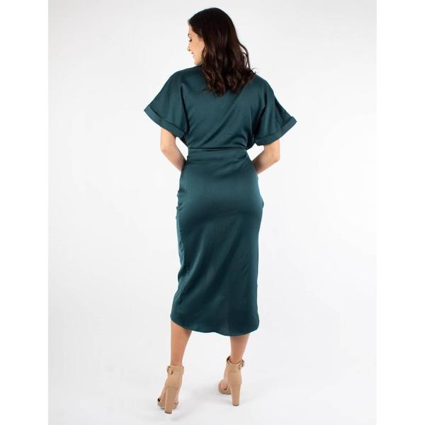 Vestido camisero satinado drapeado 