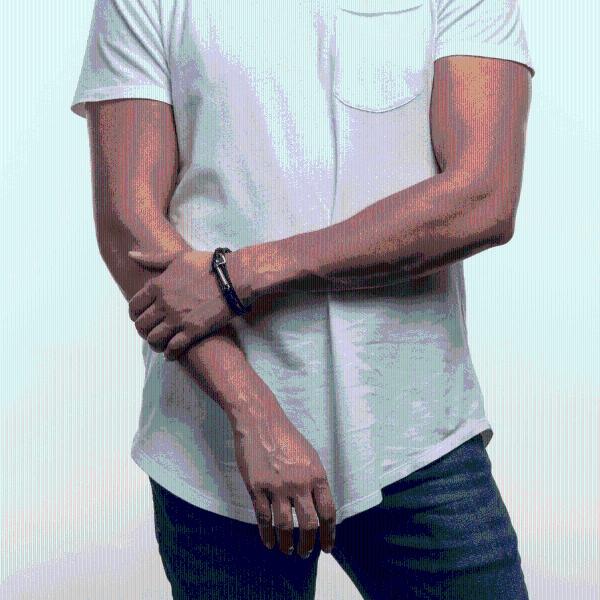 LUCKMAN Pulsera para Hombre de Acero Inoxidable y Cuero Piel Vegana , estilo Brazalete Vikingo con Hacha - Modelo Xavi