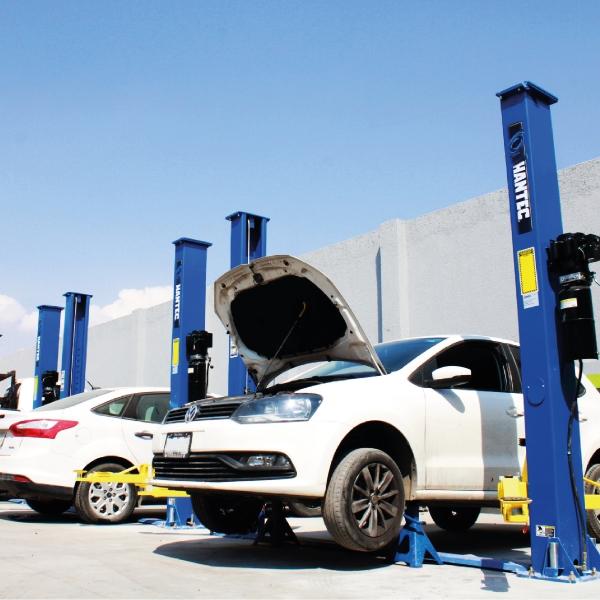Rampa Automotriz 2 Postes Altura Libre Hidráulica 4.7 Toneladas 220V