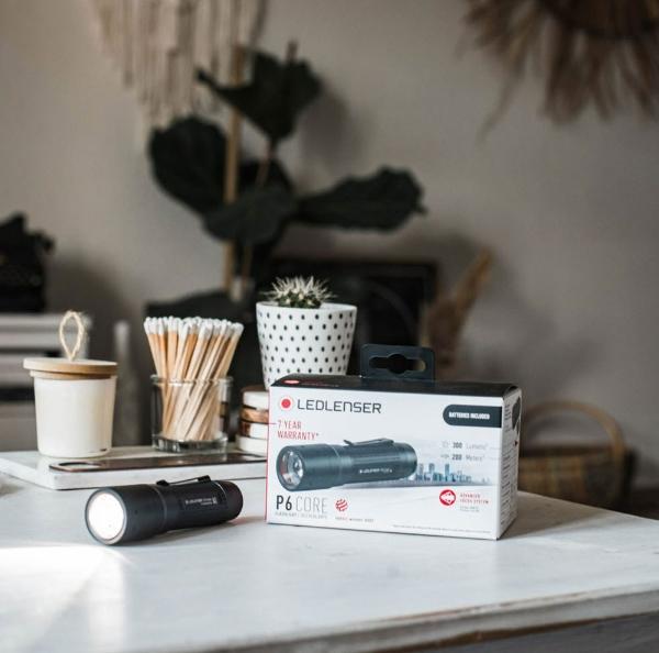 Linterna Recargable de Cabeza H5R WORK Negra Ledlenser