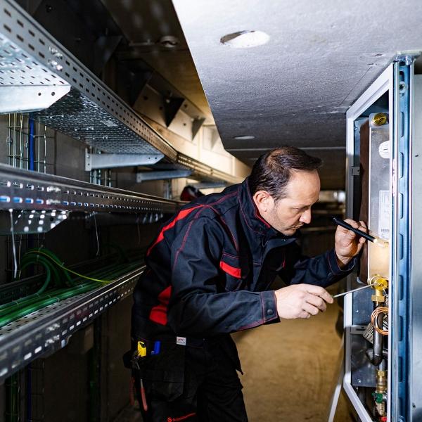 Luz Trasera Recargable para Bicicleta RN 100 TL Negra Olight