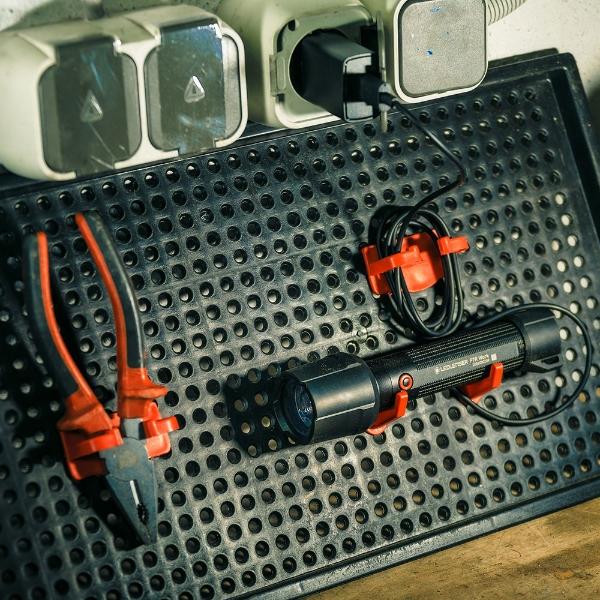 Linterna Recargable de Cabeza H5R WORK Negra Ledlenser