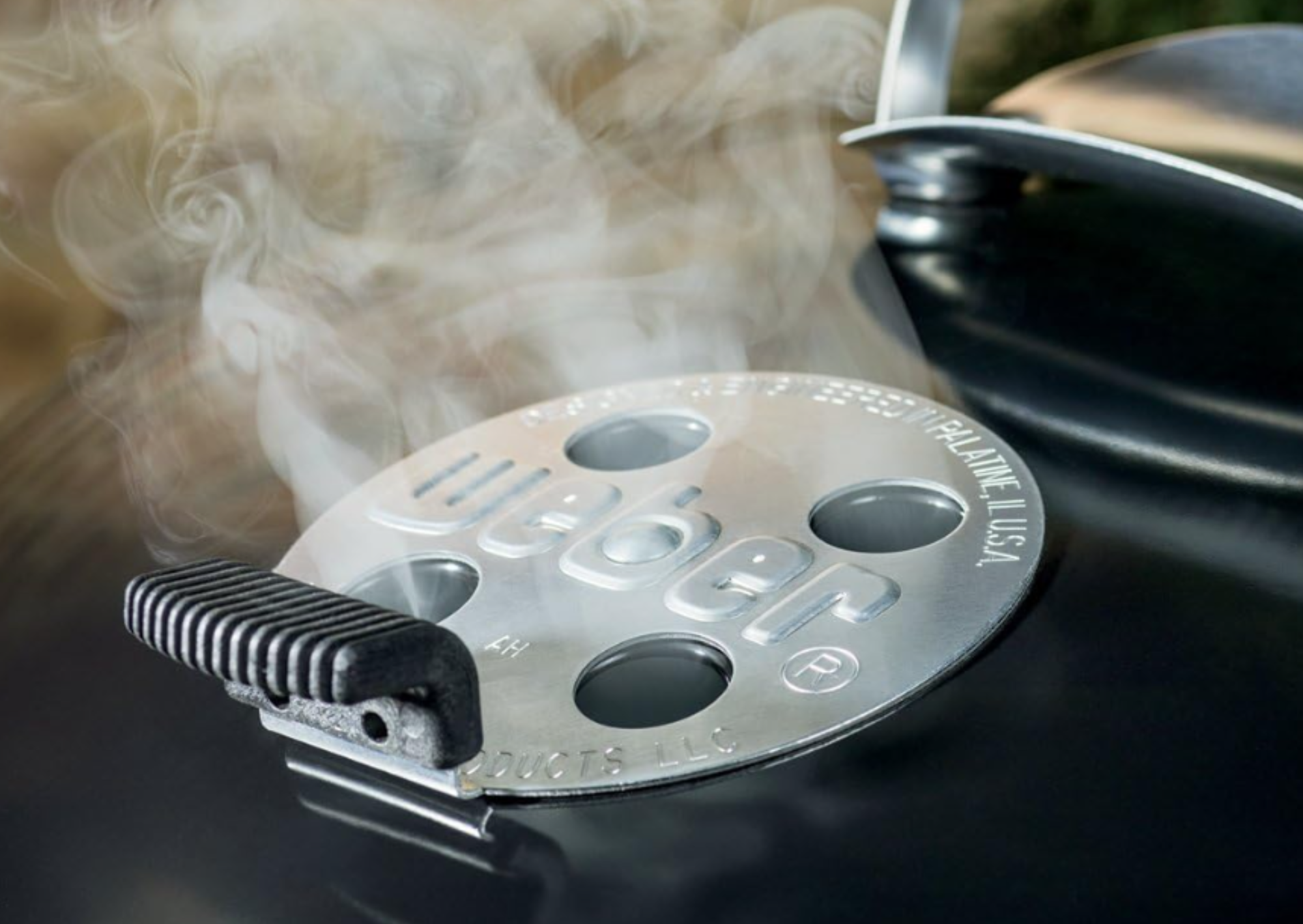 Asador de carbón Master Touch 22" Weber.