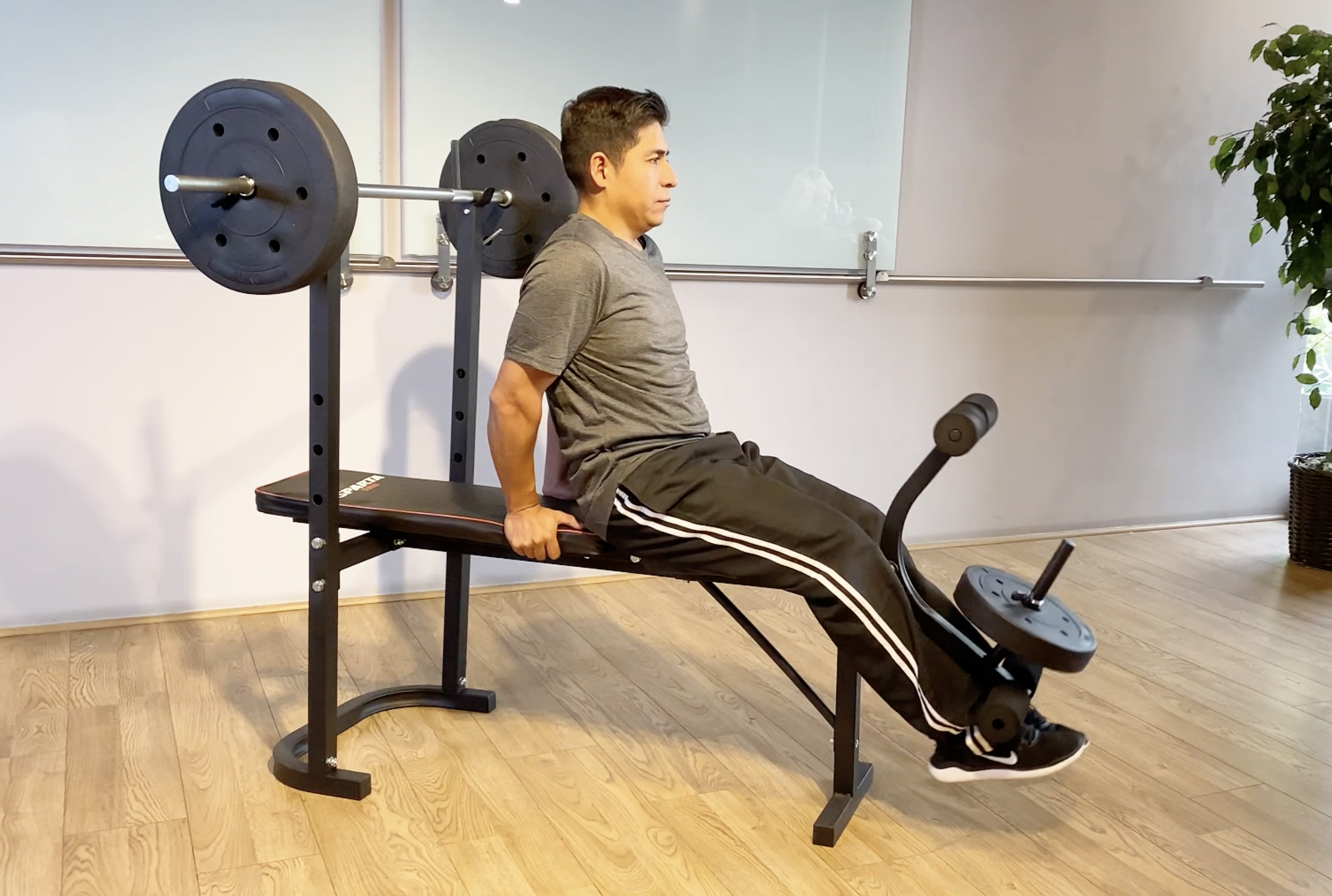 Banco Multifuncional con Barra y Discos 55kg WORKOUTB55KG SPARTA BANSPA0001