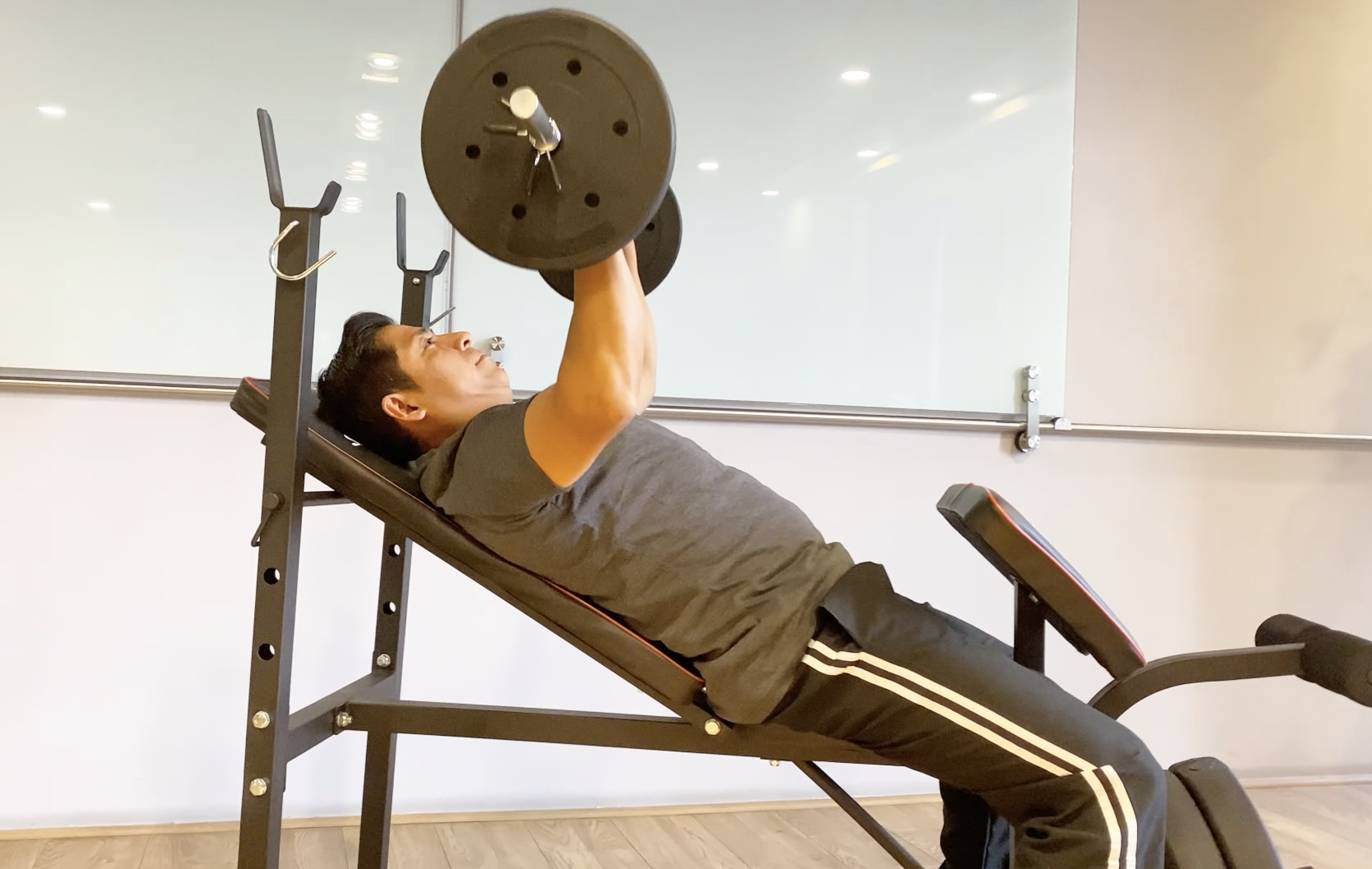 Banco Multifuncional con Barra y Discos 55kg WORKOUTB55KG SPARTA BANSPA0001