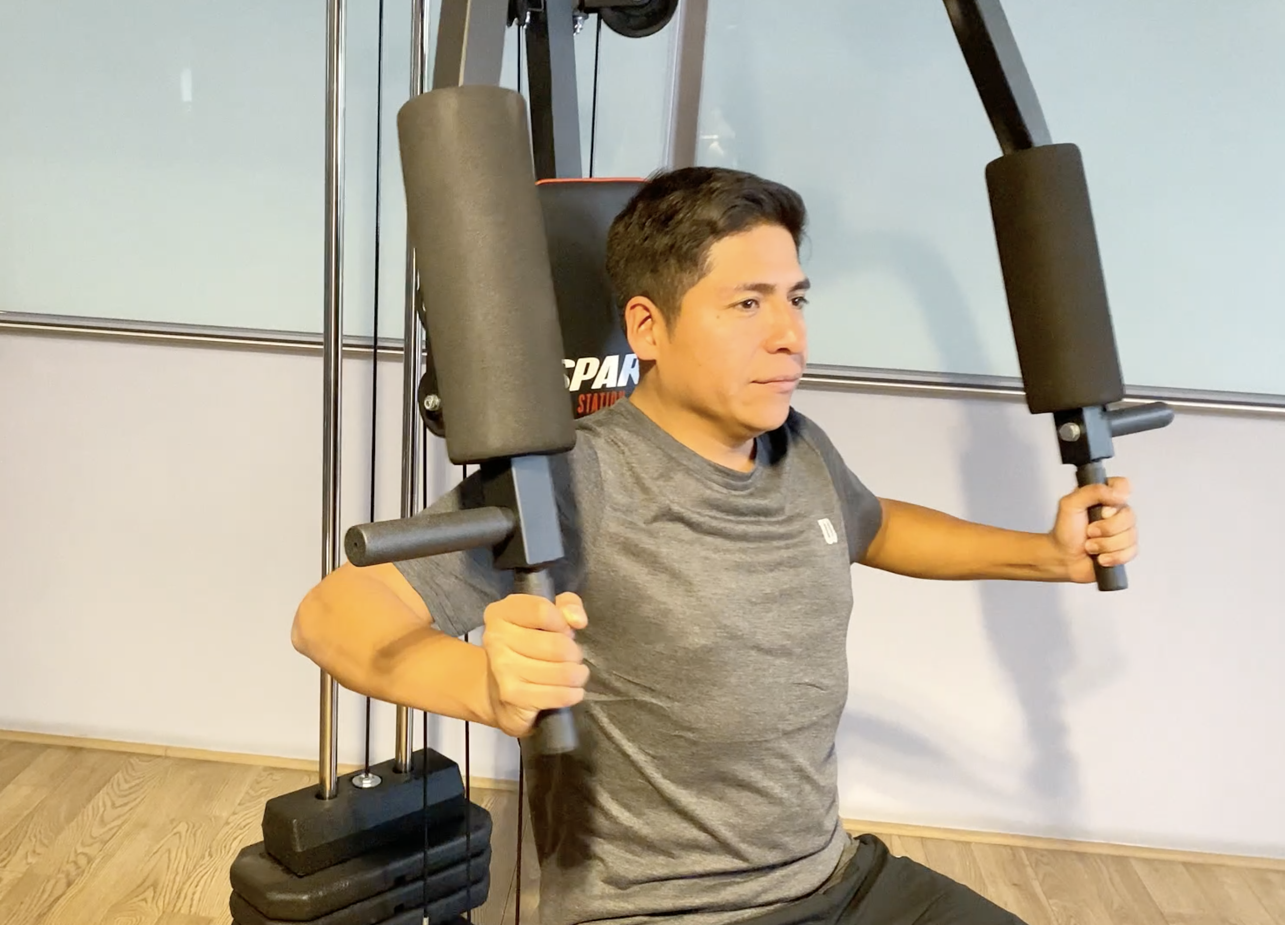 Gimnasio Multifuncional con barras de peso 33.5kg SPARTA APUSPA0005.