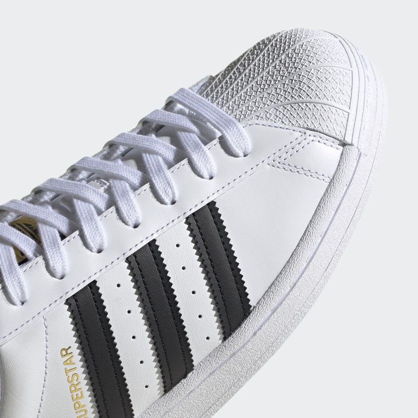 Tenis Adidas Modelo Superstar Color Blanco/Negro Unisex.