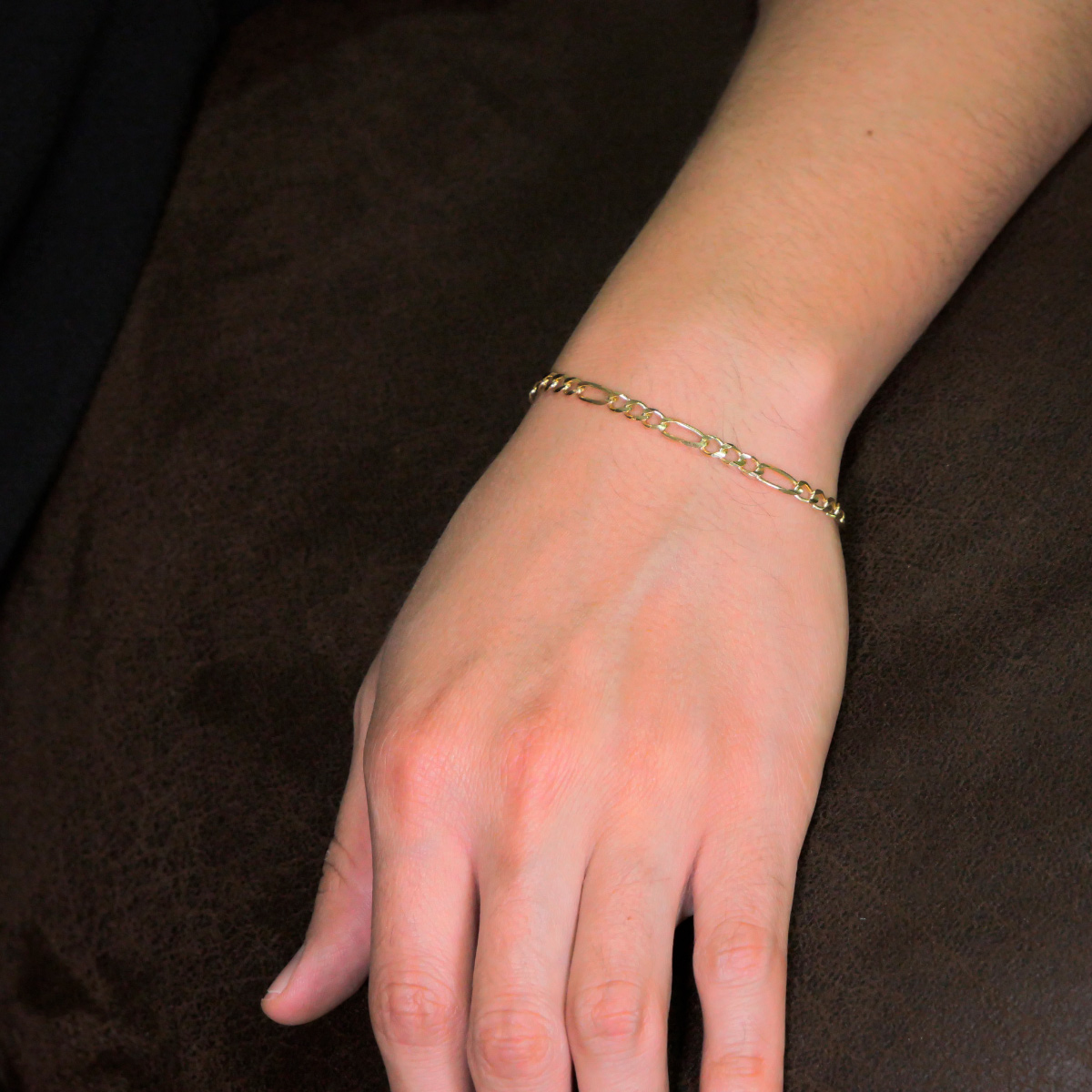 Pulso de oro 10k hombre figaro .