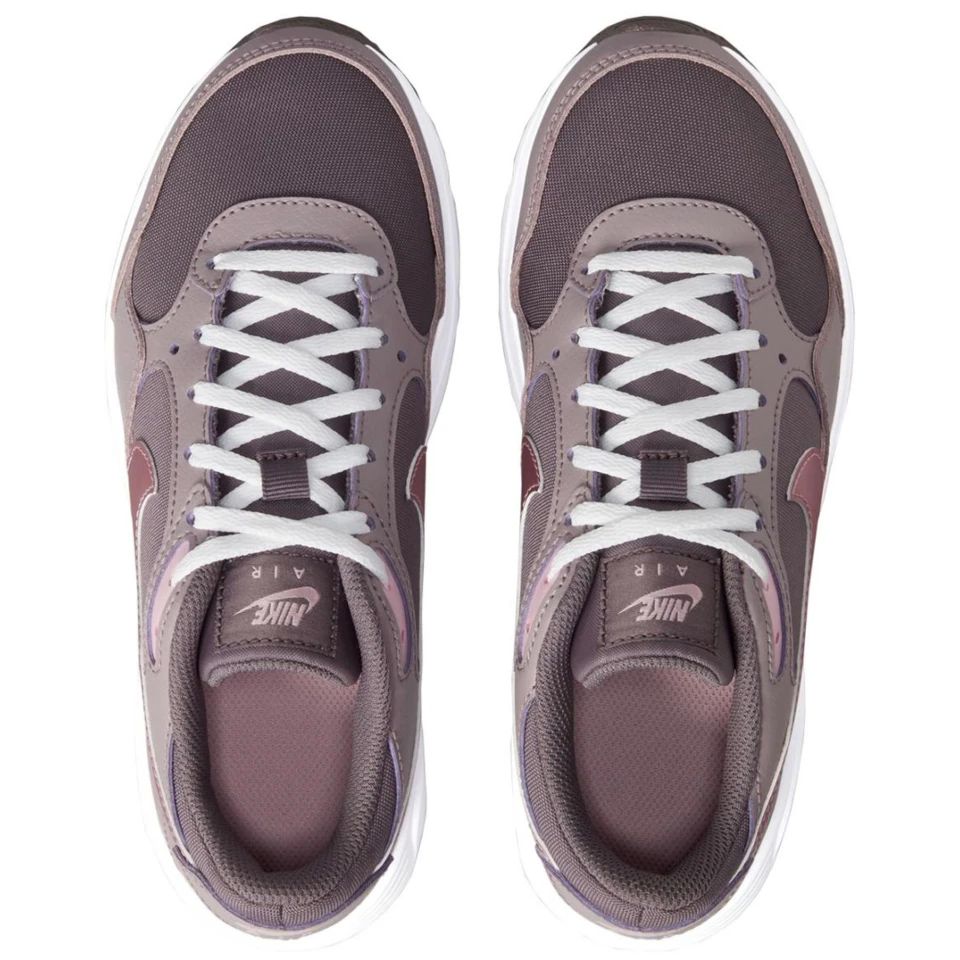 Tenis Nike Modelo Air Max SC Color Café/Blanco Para Dama