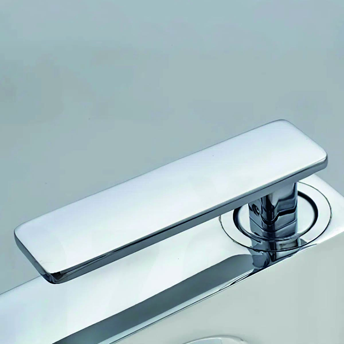 Grifo mezclador para lavabo agua frí­a/caliente cromo con blanco AT4206CW