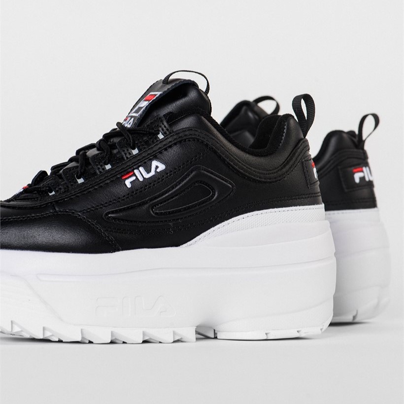 Tenis Fila Disruptor Wedge Negro Blanco de Dama Original