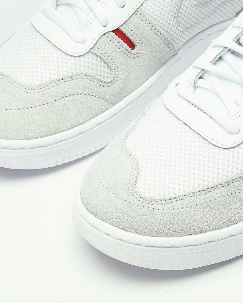 Tenis Nike Squash-Type Gamuza Platinum Tint Hombre.