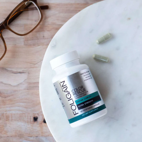 Foligain color rescue anti canas 60 capsulas para mejorar el aspecto del cabello canoso.